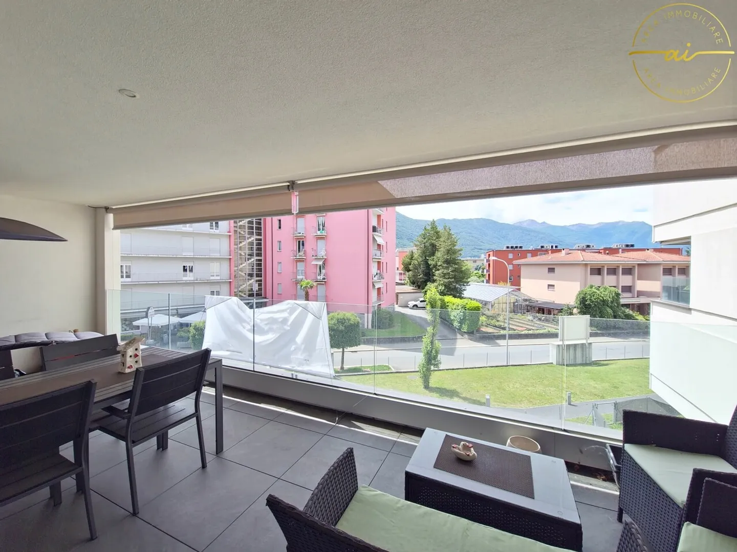 Modernes Apartment in Giubiasco - Foto 2 von 11