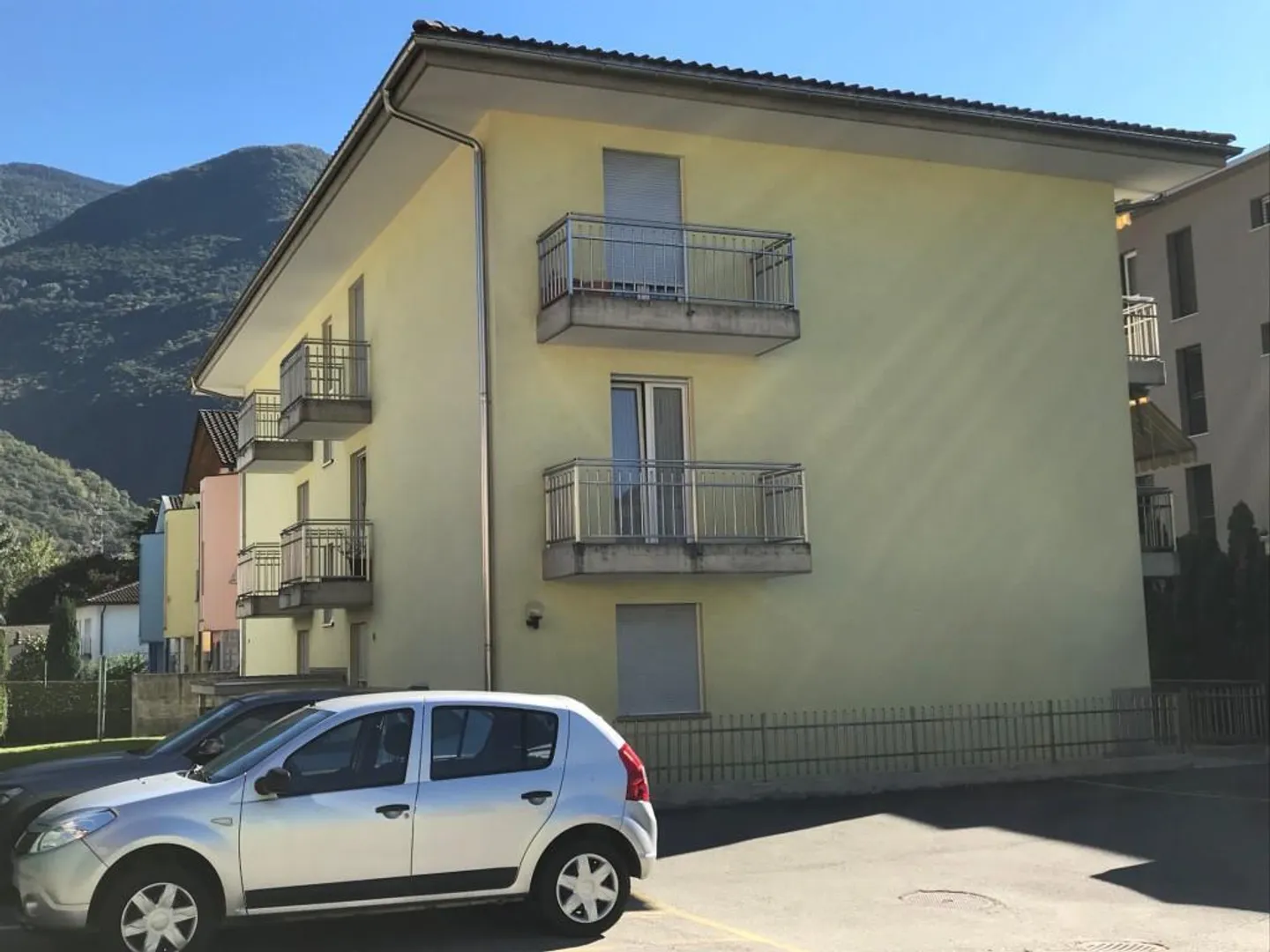 Vendita a Castione, un immobile a reddito con 6 appartamenti, 3,5 locali - Foto 2 di 5