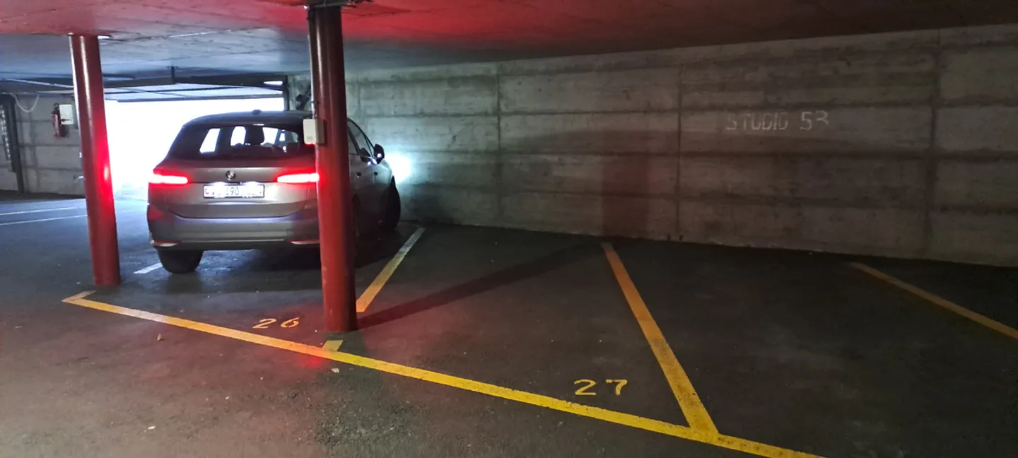 Parkplatz in Martigny - Foto 1 von 2