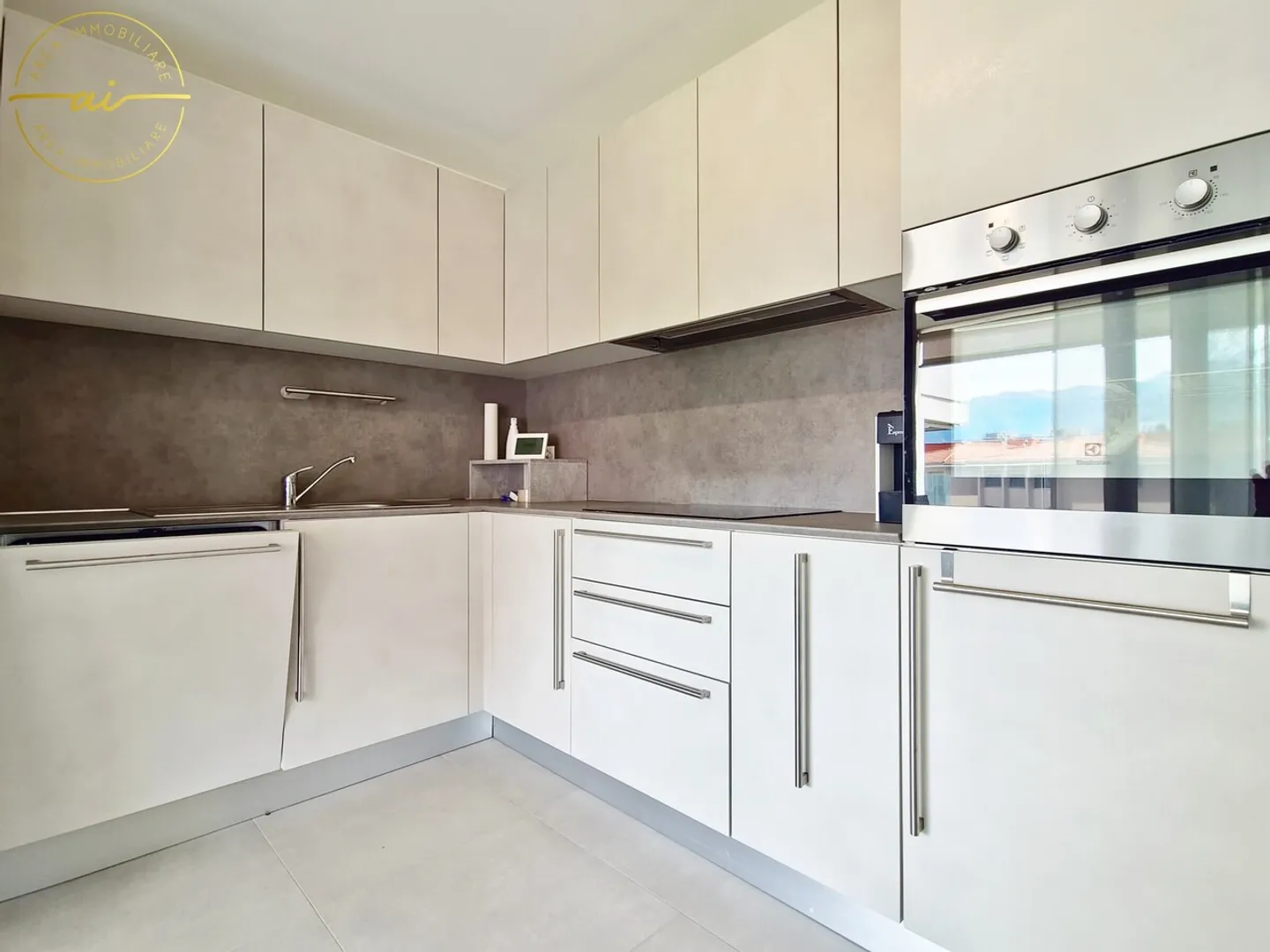 Modernes Apartment in Giubiasco - Foto 4 von 11