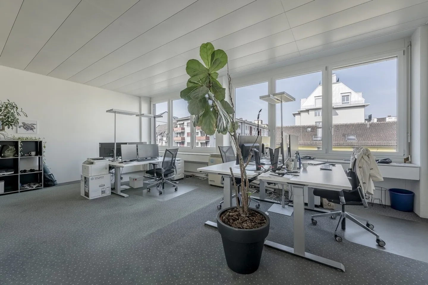 Spazio ufficio ampliato con terrazza sul tetto nel cuore di Oerlikon - Foto 3 di 11