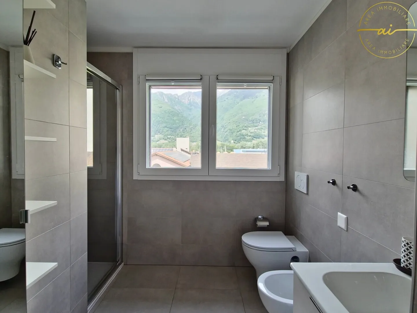 Modernes Apartment in Giubiasco - Foto 6 von 11