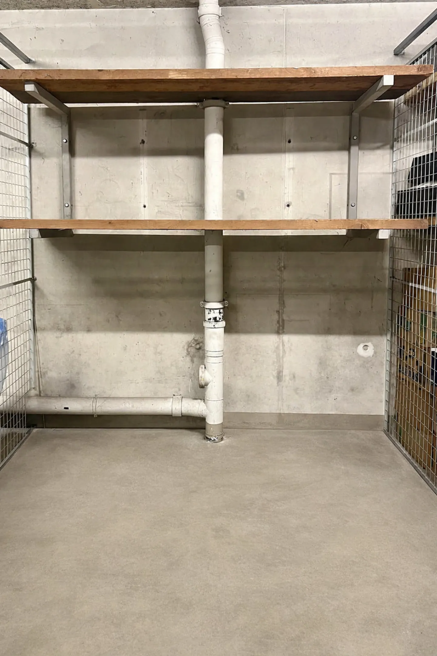 Storage room for rent - Photo 1 of 3