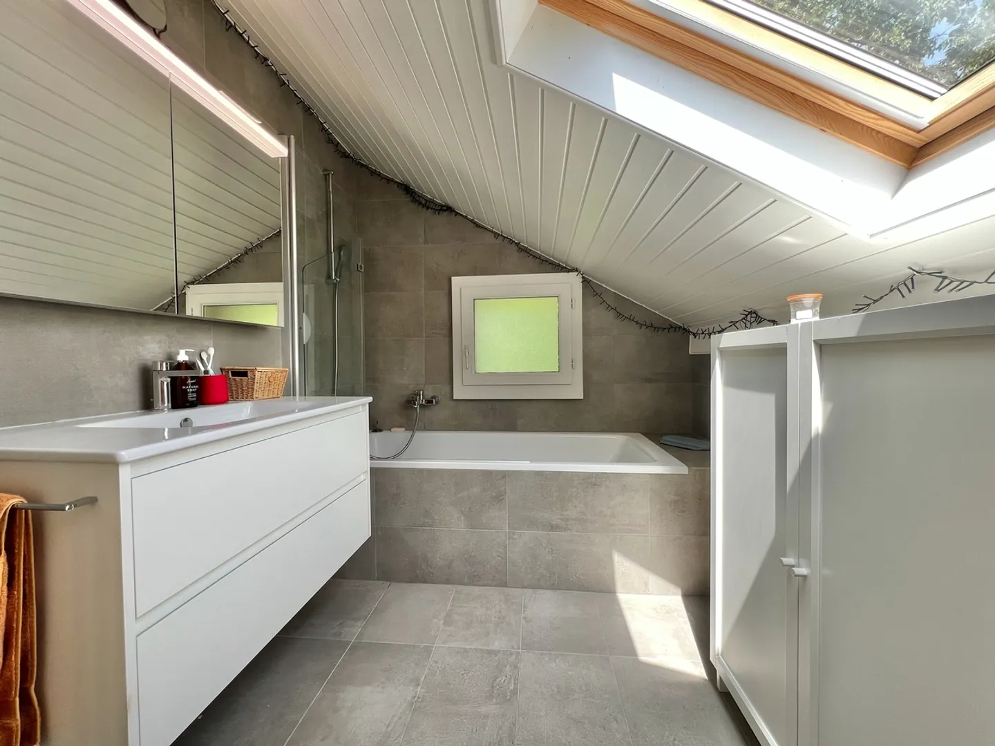 Villa ristrutturata di 5,5 stanze nel cuore della foresta di Satigny - Foto 5 di 9