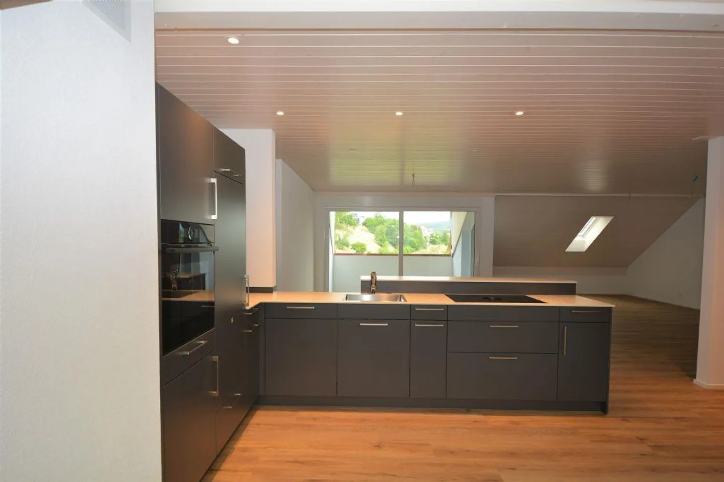 APPARTEMENT SOUS LES TOITS AVEC CHARME ET AMBIANCE | VIVRE RURALEMENT - Photo 4 sur 9