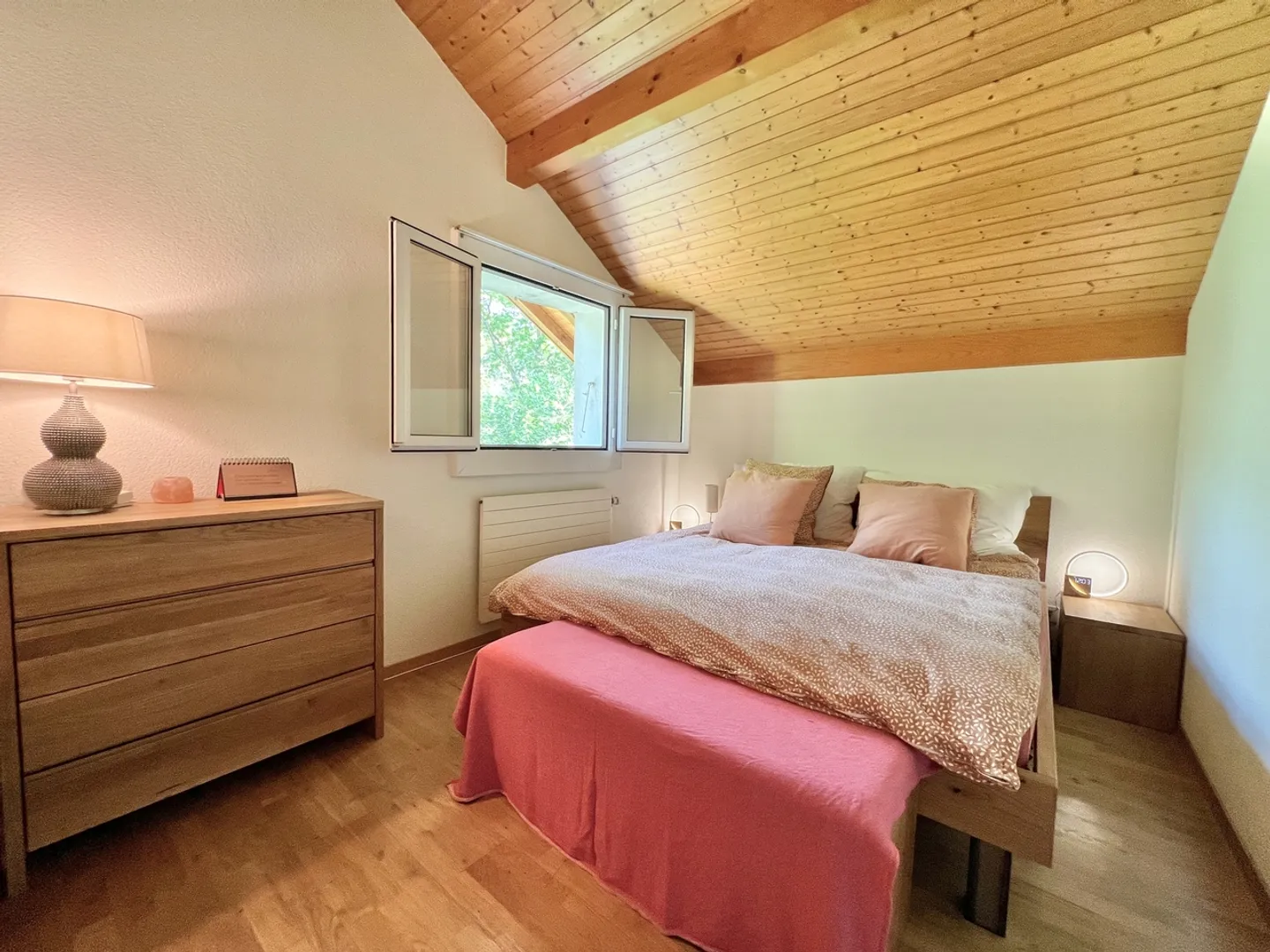 Villa ristrutturata di 5,5 stanze nel cuore della foresta di Satigny - Foto 7 di 9
