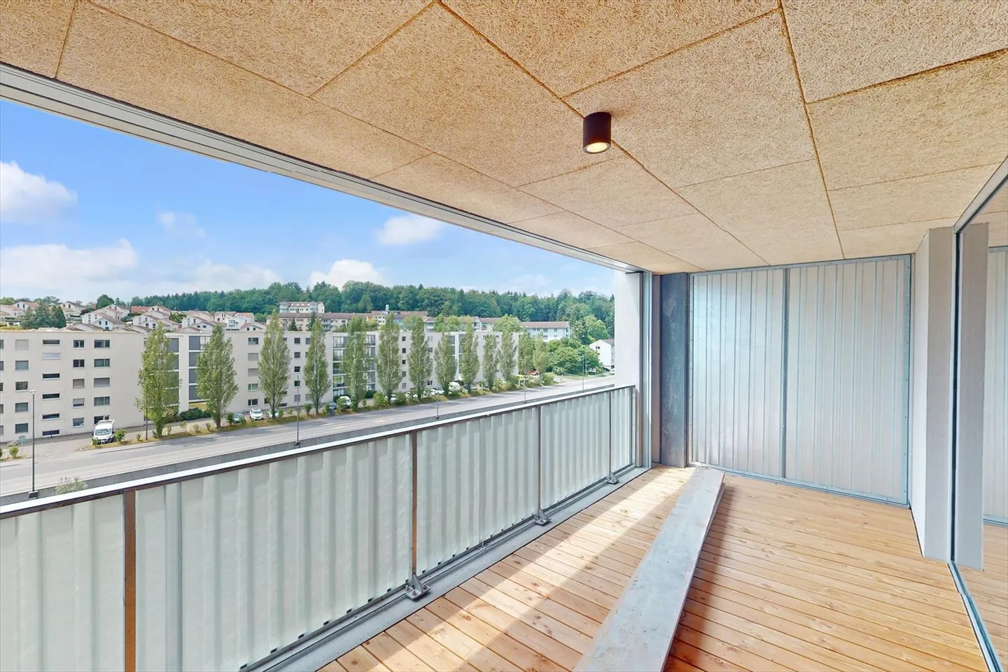 4QUARTO – Vivere vicino alla città. Con vista sul Pilatus e il suono del fiume. - Foto 6 di 7