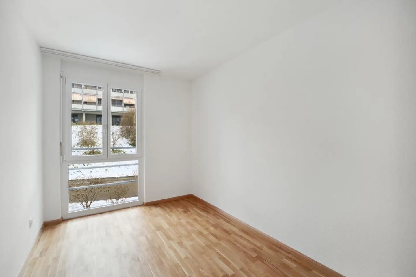 Appartamento ristrutturato di 4,5 stanze con grande balcone - Foto 6 di 12