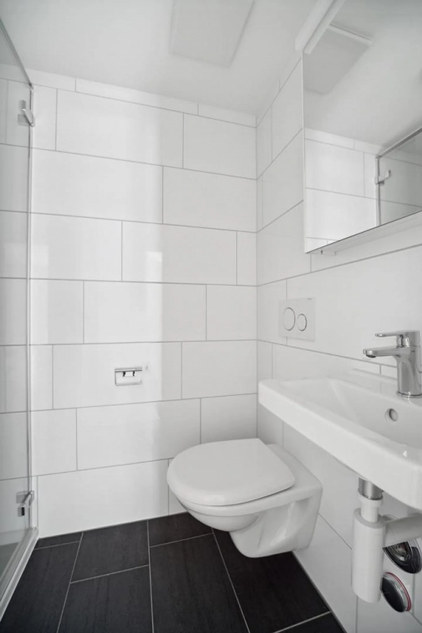 Appartamento ristrutturato di 4,5 stanze con grande balcone - Foto 8 di 12