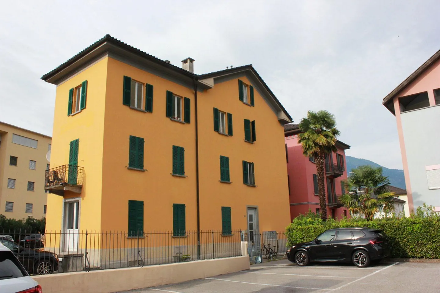 Living in the heart of Bellinzona – 3.5 Room Apartment in renovated building - Photo 2 of 14