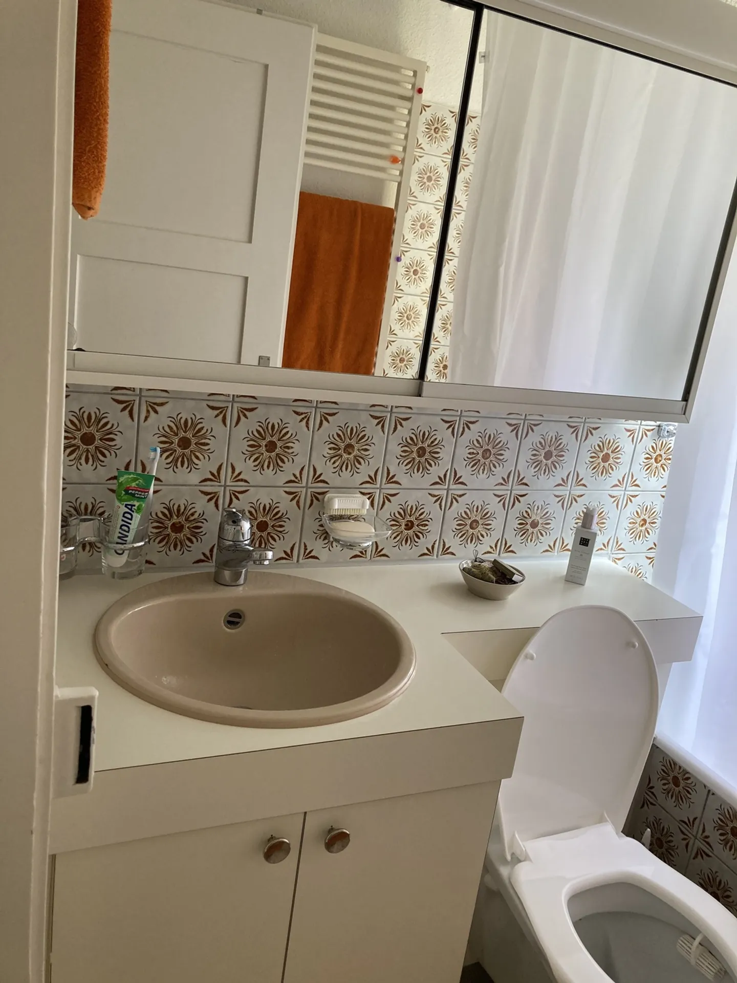Charming 4-Room House - Photo 9 of 10
