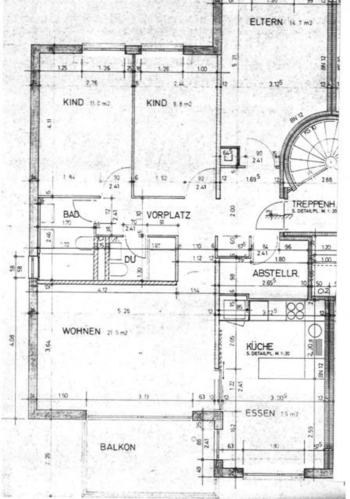 Appartamento ristrutturato di 4,5 stanze con grande balcone - Foto 12 di 12