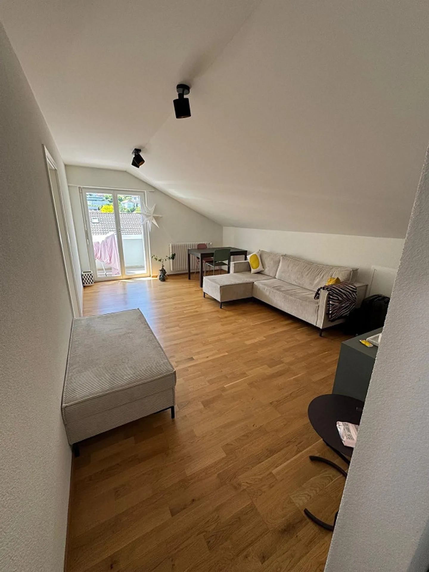 3.5 Room Attic Apartment - Photo 4 of 6