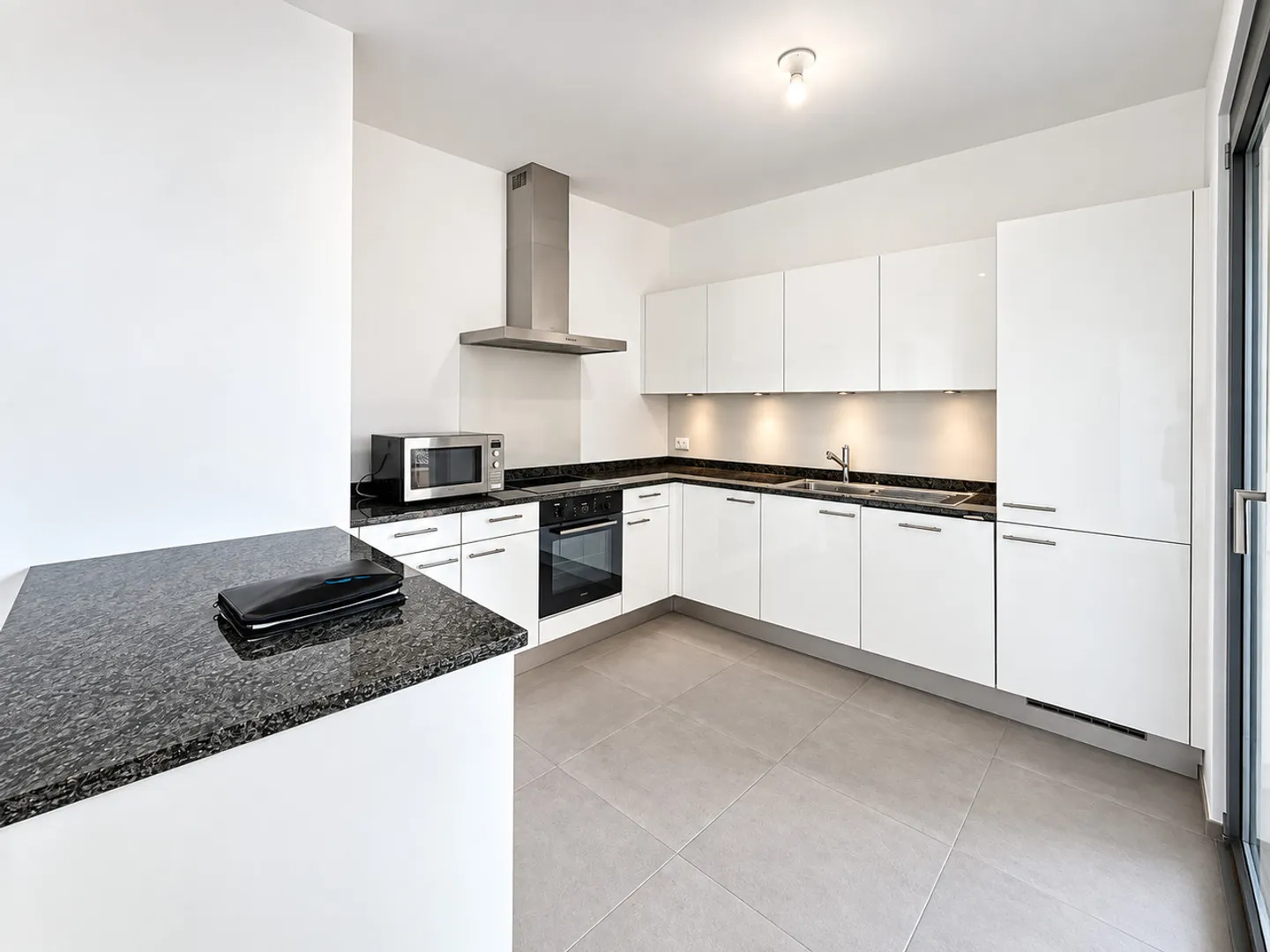 NEU UND GERÄUMIG 2.5 ZIMMER - Foto 5 von 10