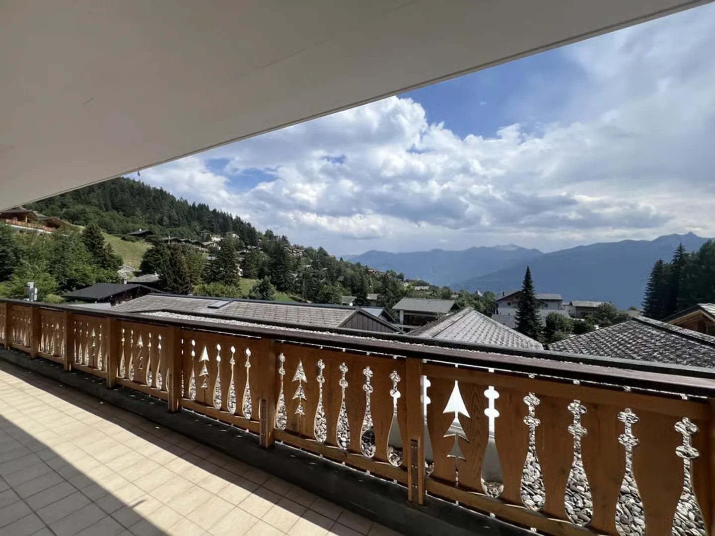 Magnifico appartamento di 3,5 locali con vista - Foto 4 di 7