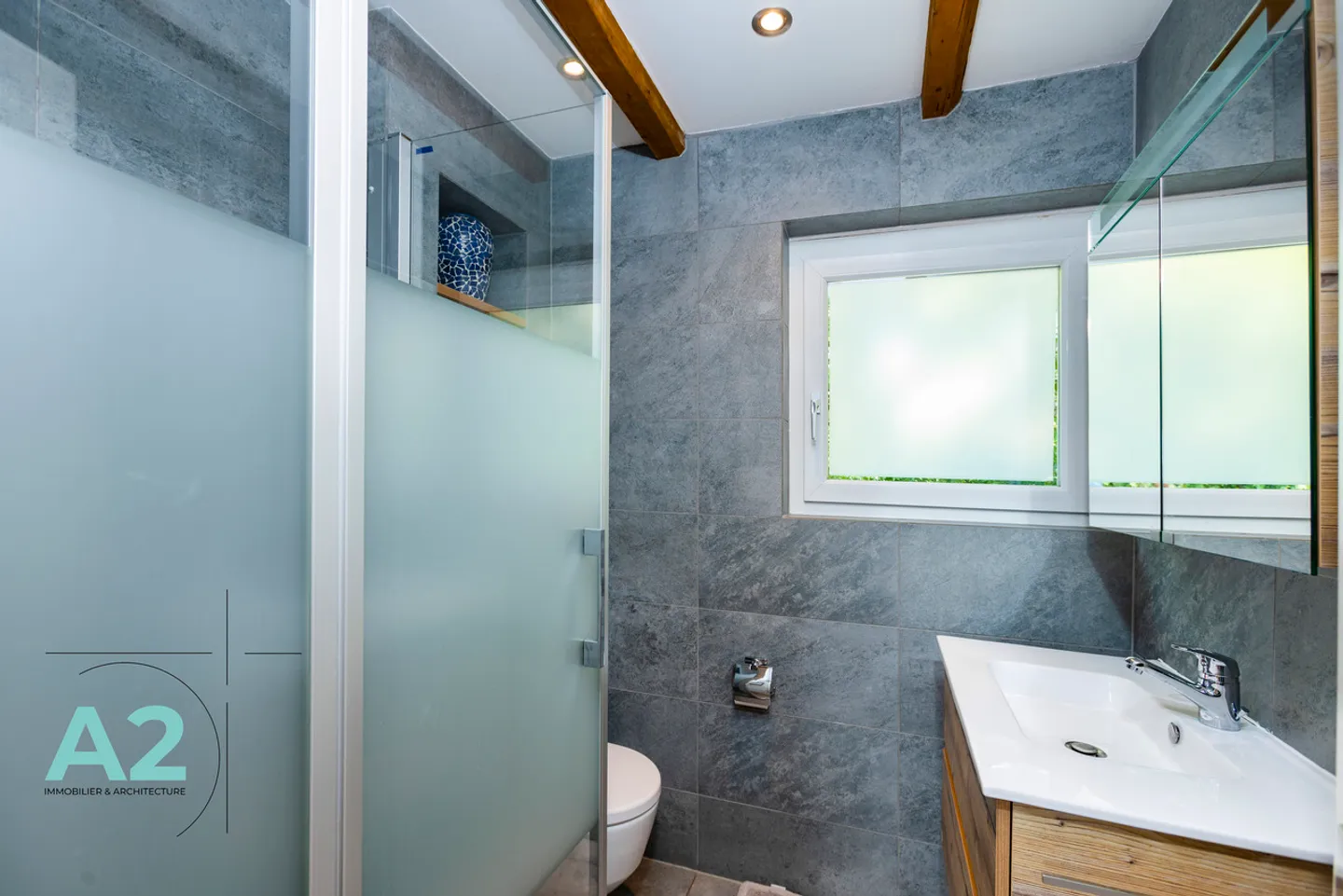 Belle maison entièrement rénovée - Photo 18 sur 21