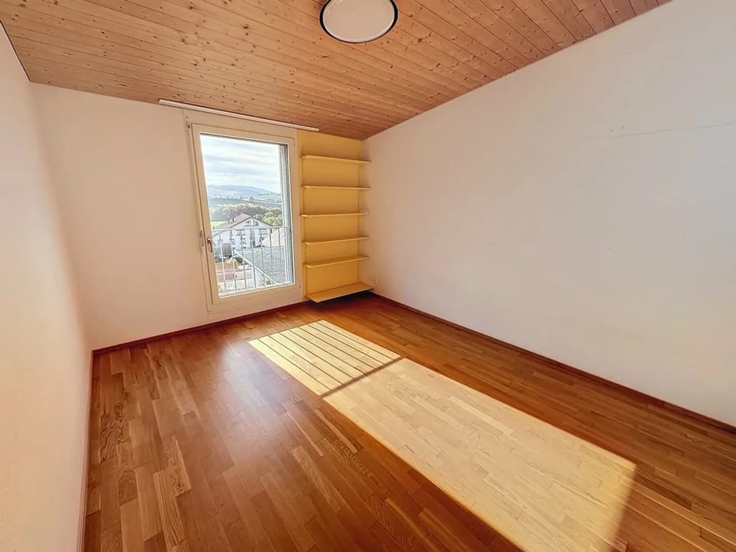 Villa indipendente con terrazza e giardino - Foto 6 di 8