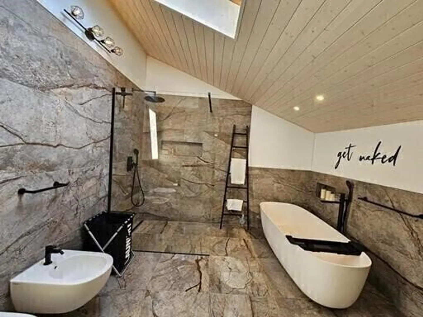 Modernes B&B in Canobbio - Foto 4 von 9