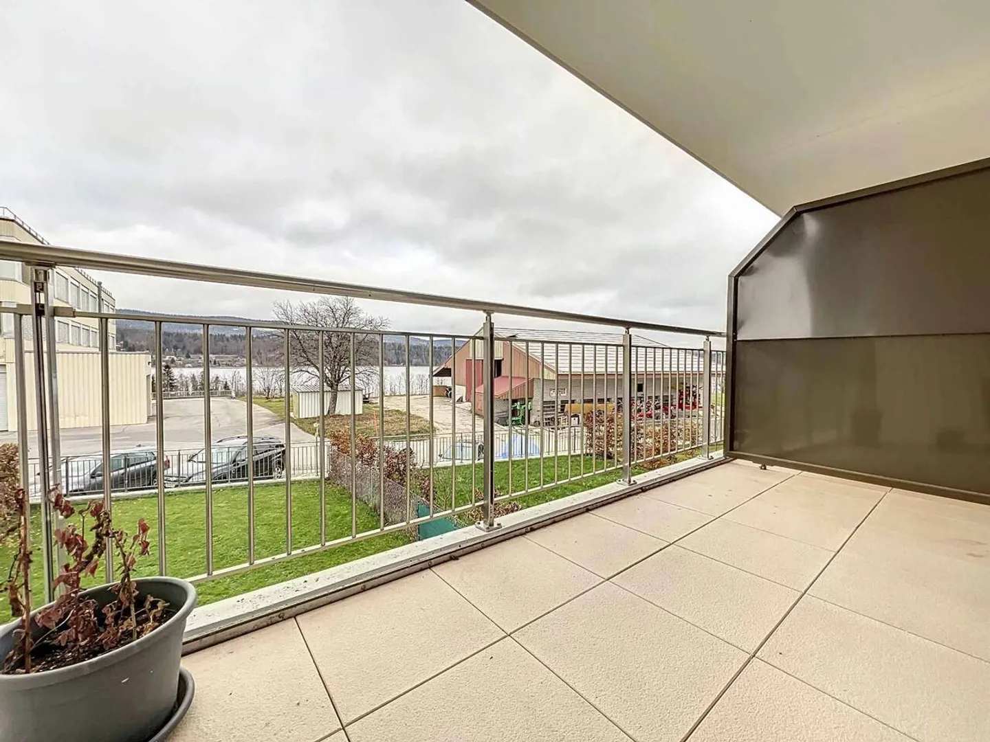 Appartamento moderno con vista lago - Foto 9 di 10