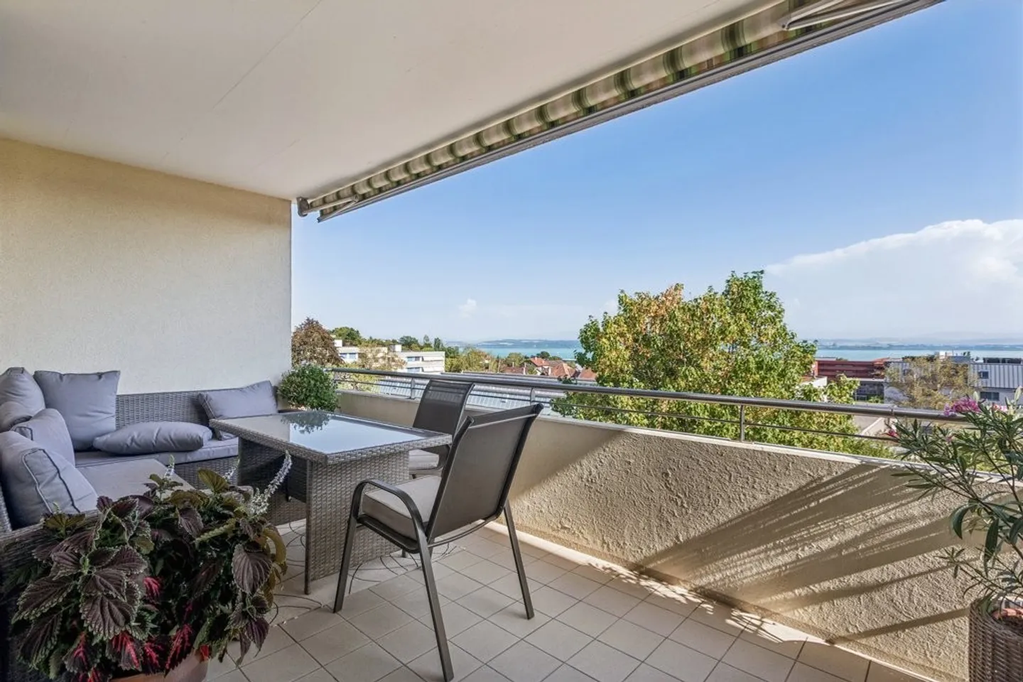 Appartamento di 4,5 locali con balcone e vista sul lago di Neuchâtel - Foto 9 di 10