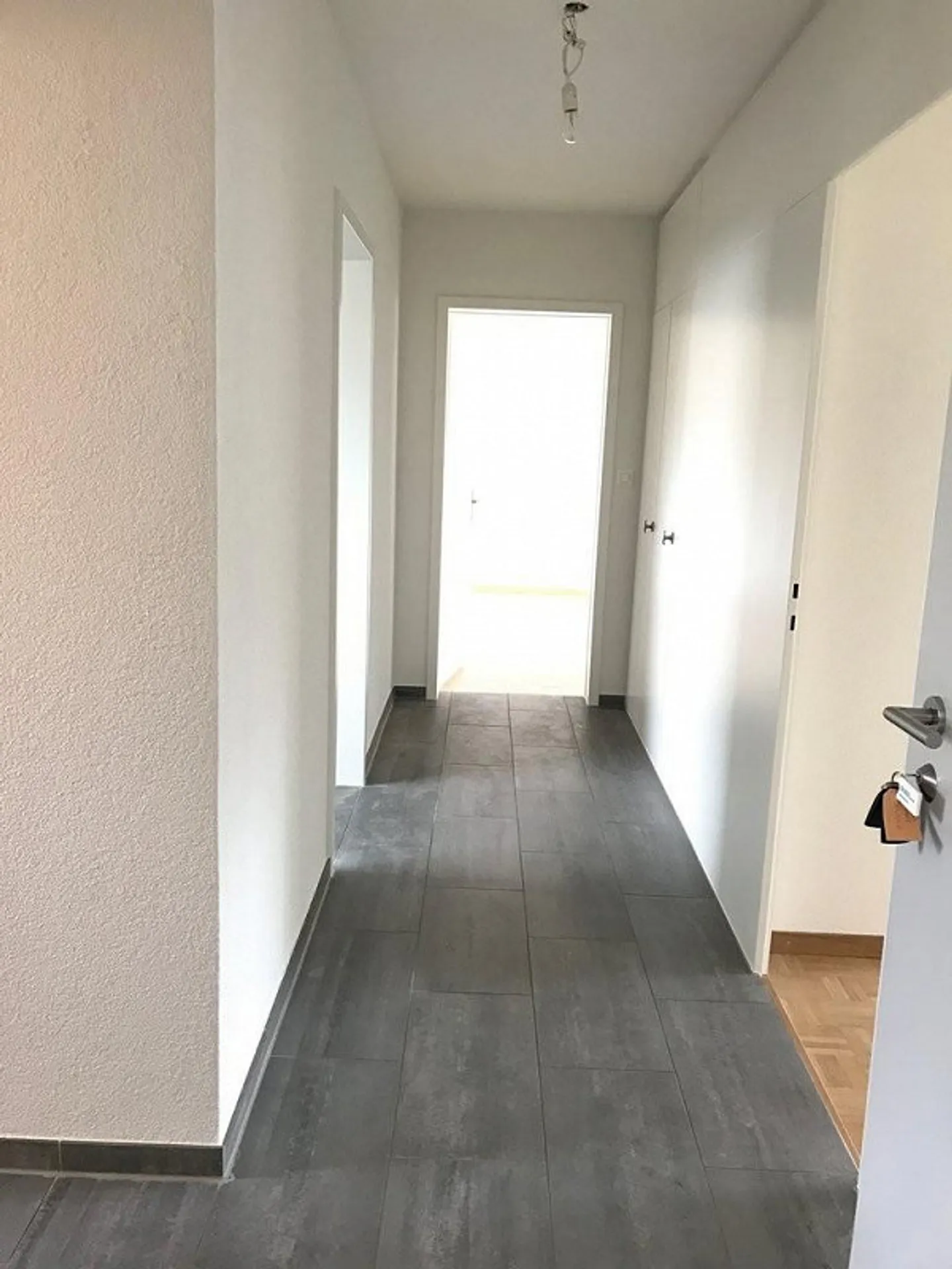 Attraktive 4.5 Zimmerwohnung mit Seesicht per 01.04.2026 zu vermieten - Foto 9 von 10