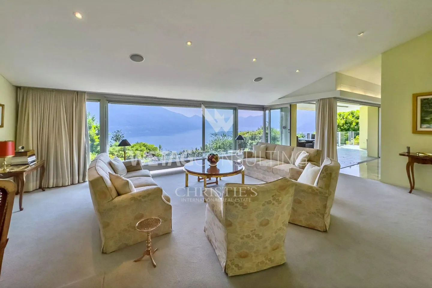 Minusio: Villa elegante con vista panoramica sul lago, piscina esterna &... - Foto 7 di 13