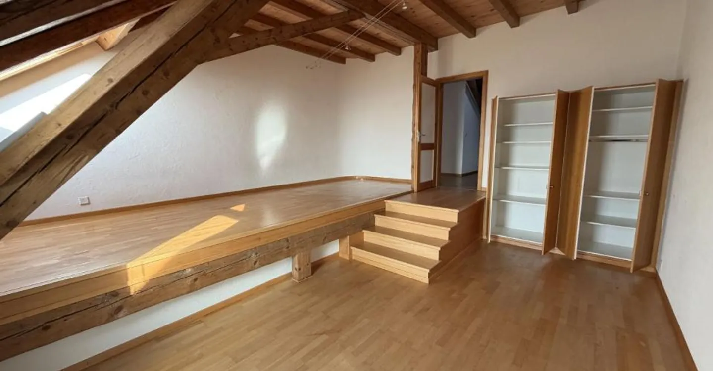 Appartement Charmant avec Vue sur le Lac - Photo 8 sur 13