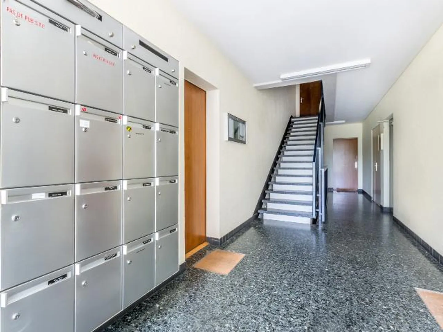 Charming Apartment in Versoix - Photo 3 of 3