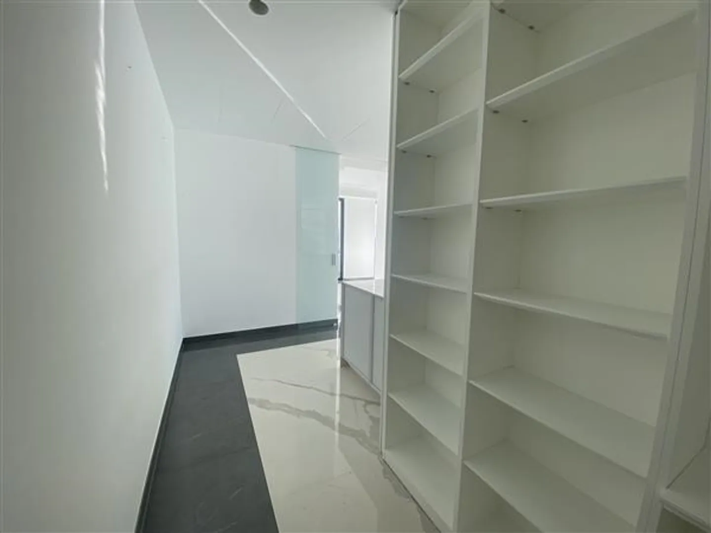 Bissone: Penthouse with 4.5 rooms - Photo 7 of 13