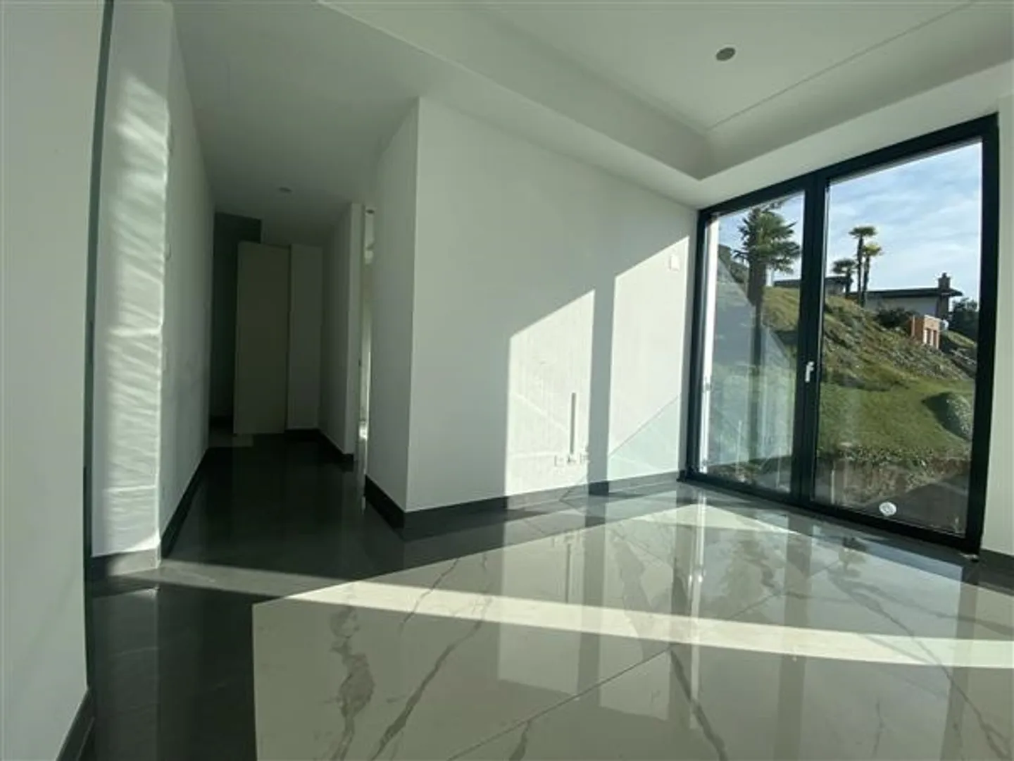 Bissone: Penthouse with 4.5 rooms - Photo 9 of 13