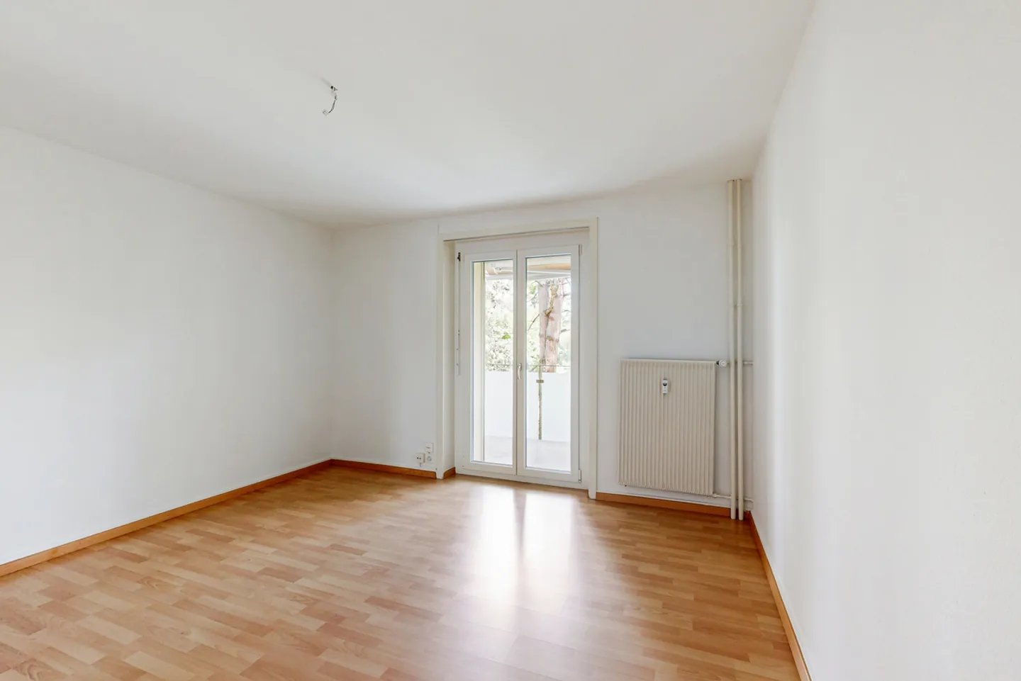 Renting without Deposit - Enjoy City Life Relaxed - Photo 4 of 9