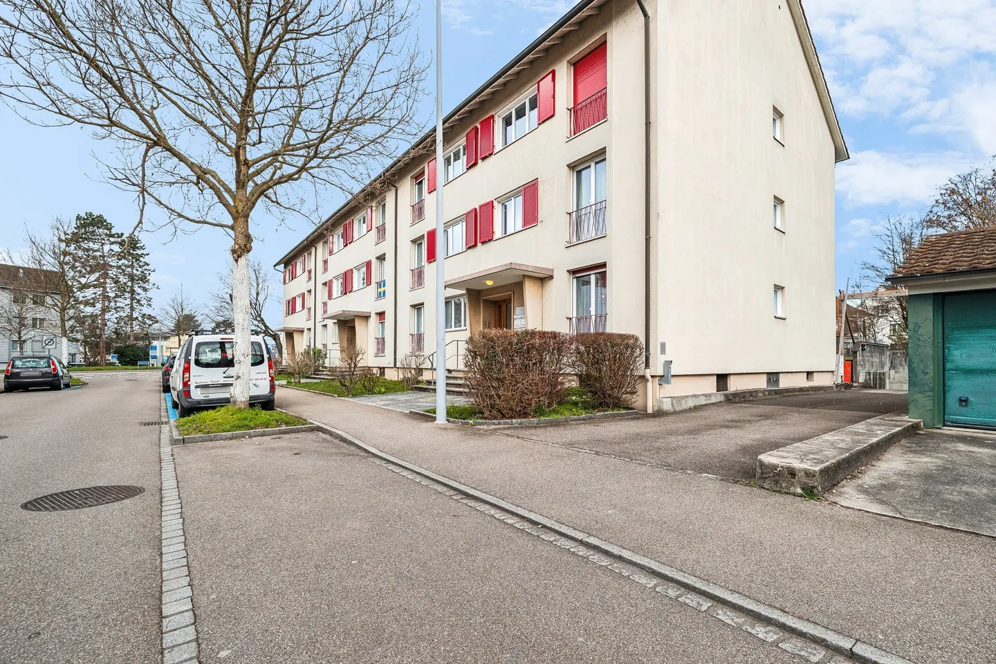 Rent a 3 rooms apartment in Riehen - Photo 2 of 8