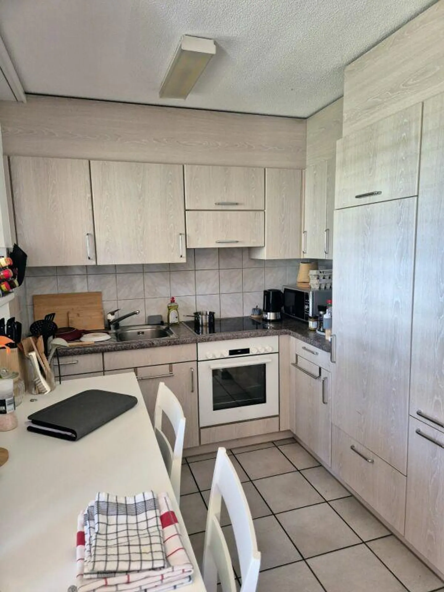 2.5-room apartment in a quiet and sunny location - Photo 3 of 7