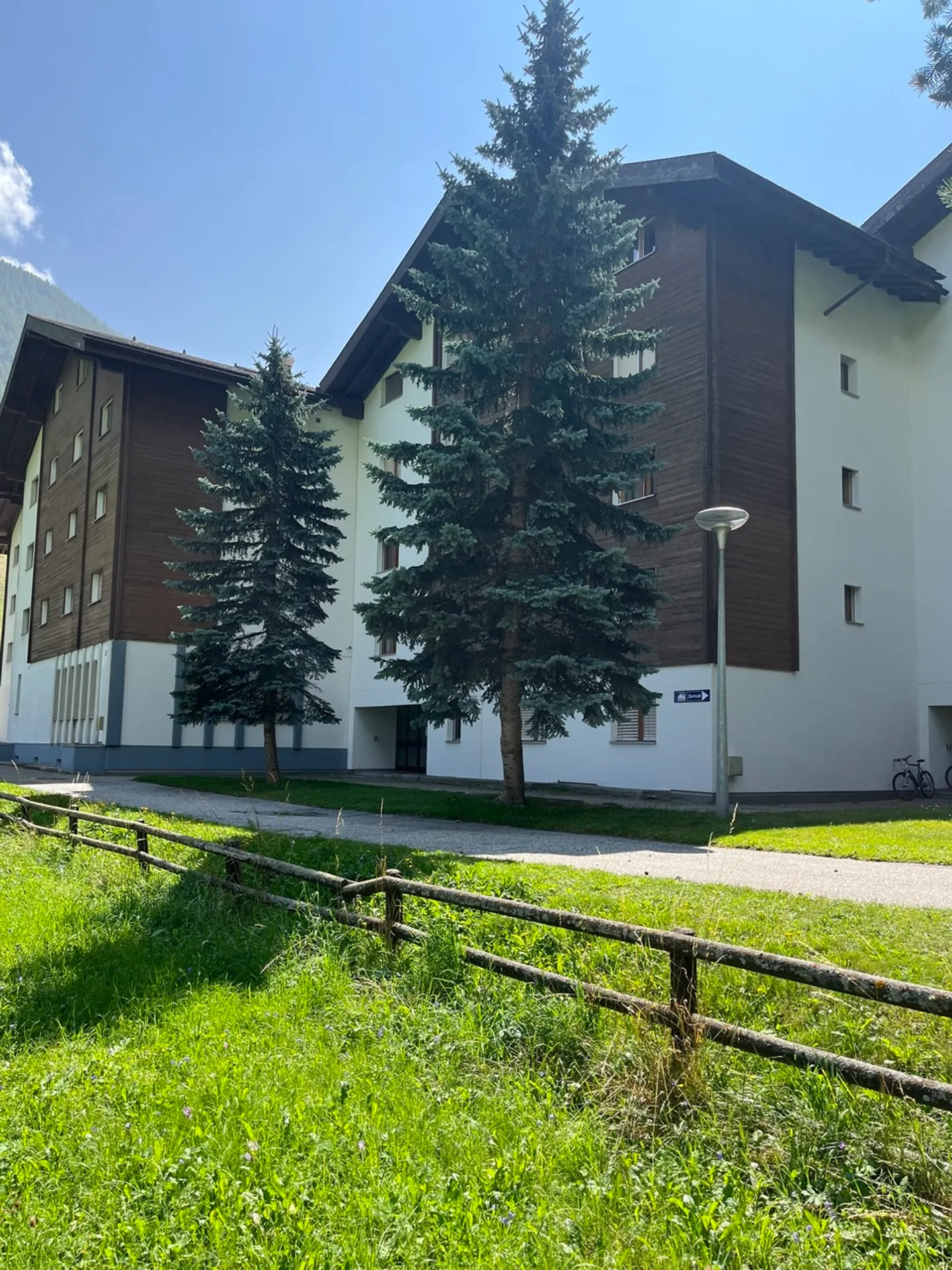 Appartamento di 5 stanze nella casa B dello sviluppo Monte Rosa a Täsch - Foto 2 di 16