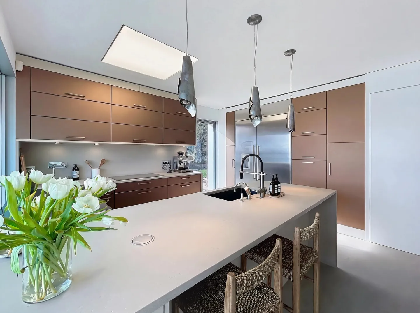 Propriété contemporaine de 600 m² avec vue panoramique sur le lac - Photo 5 sur 15