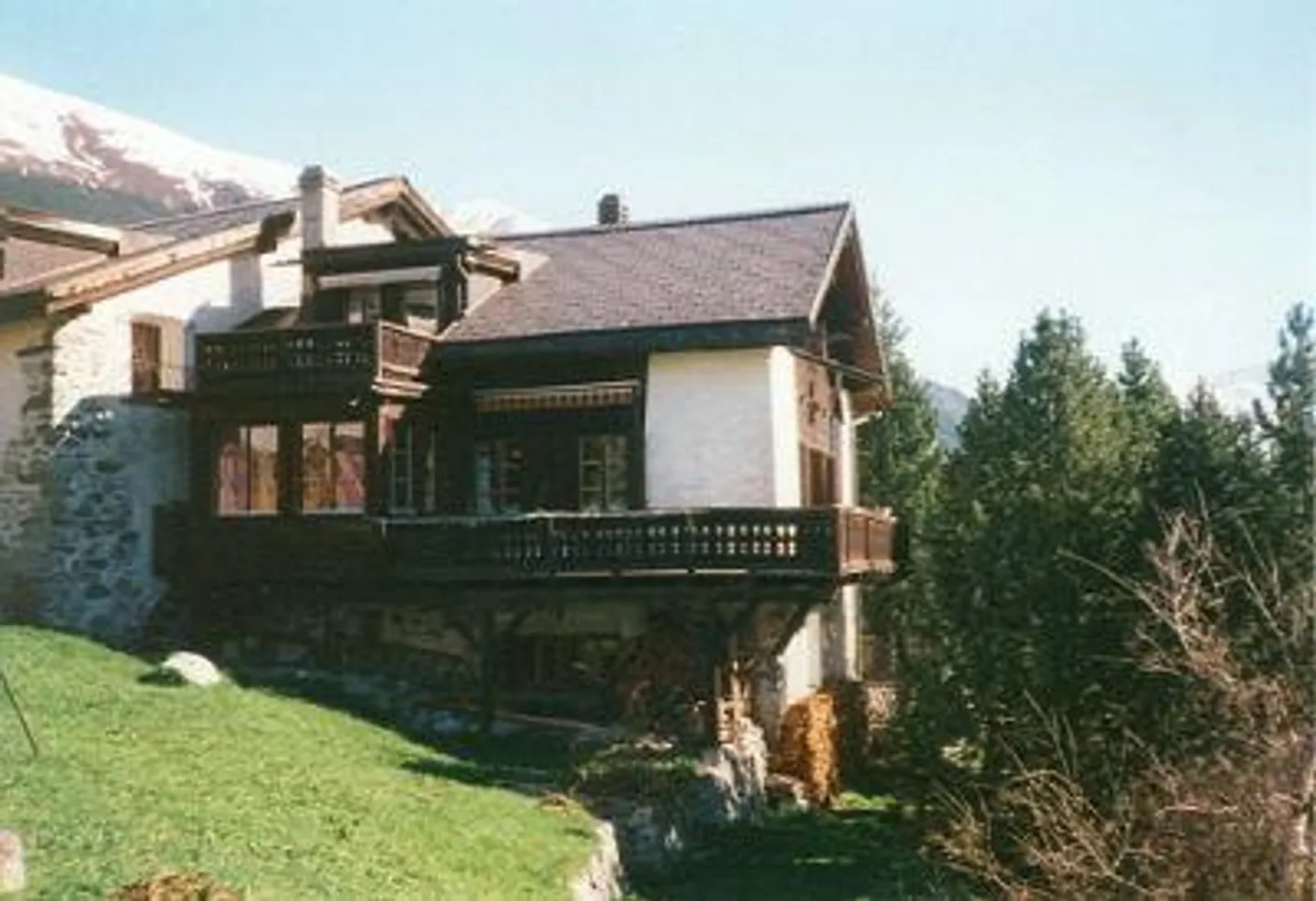 Old Engadine House with Sunny Alpine Garden in a Very Beautiful Location - Photo 4 of 19