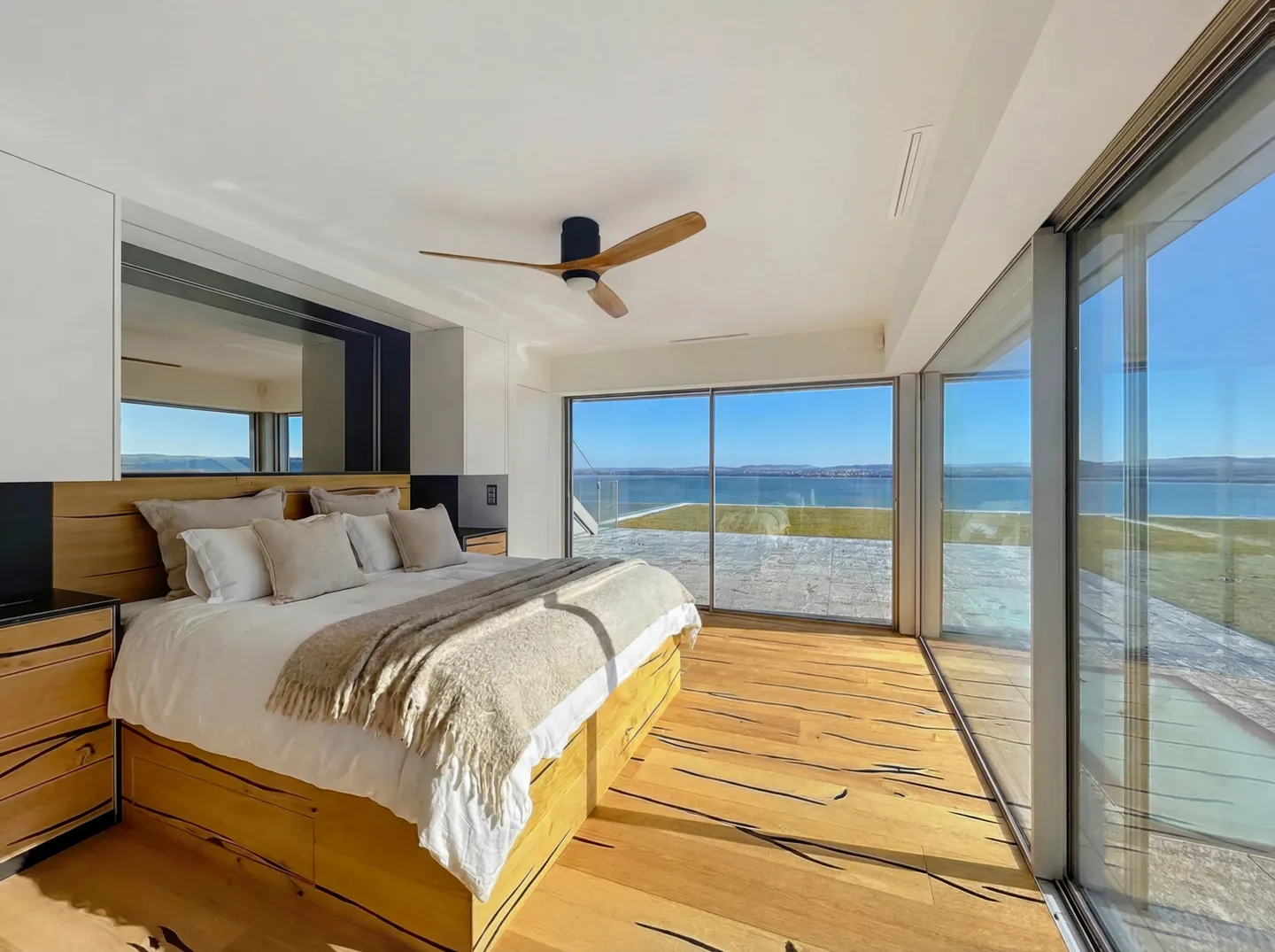 Propriété contemporaine de 600 m² avec vue panoramique sur le lac - Photo 9 sur 15