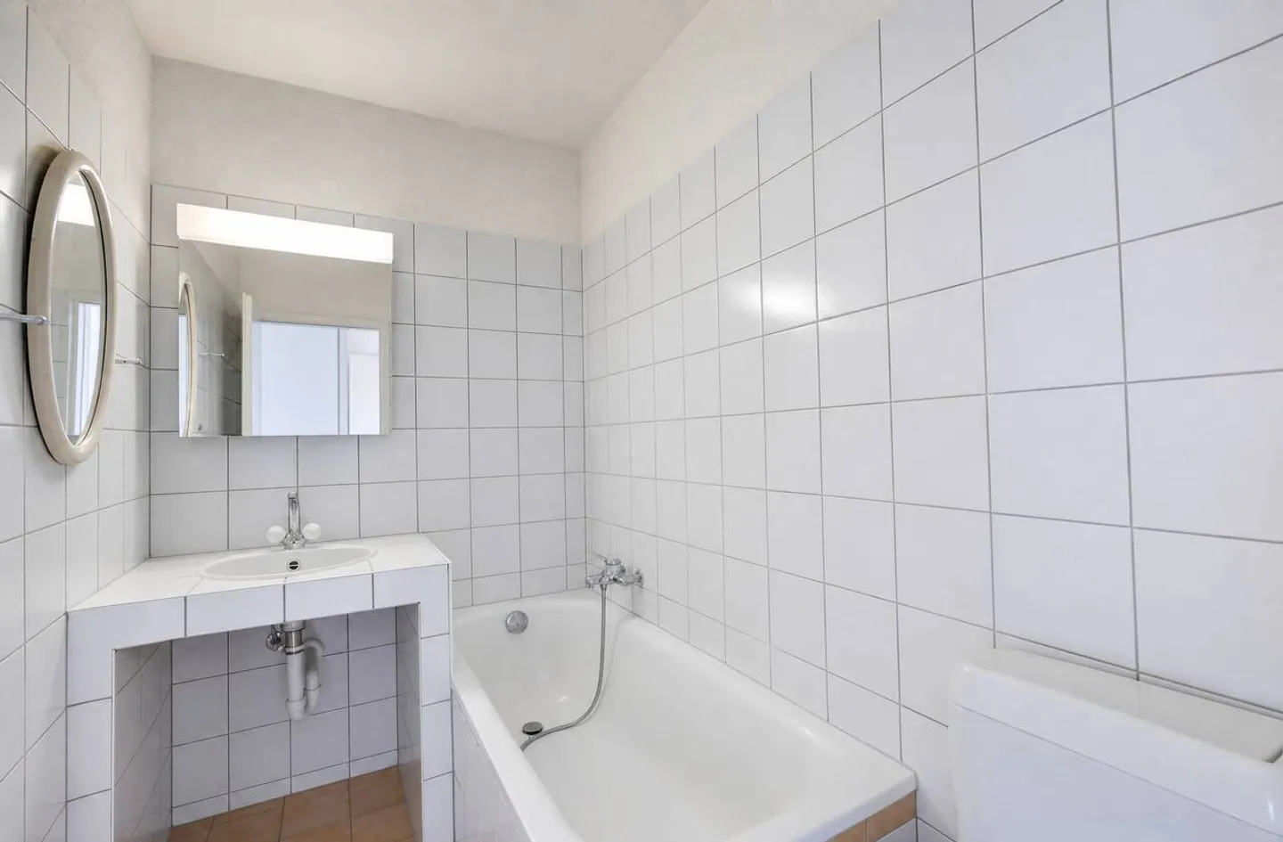 Rara villa bifamiliare con vista mozzafiato sul lago, nel cuore di un quartiere residenziale - Foto 11 di 13