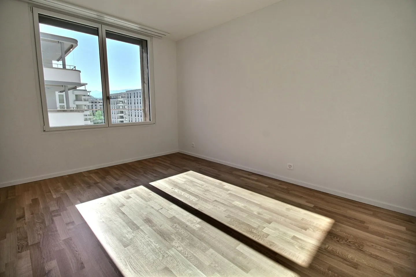 Magnificent new 4.5-room apartment for rent in Marly - Photo 5 of 12