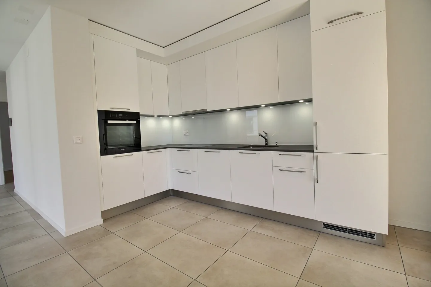 Magnificent new 4.5-room apartment for rent in Marly - Photo 7 of 12