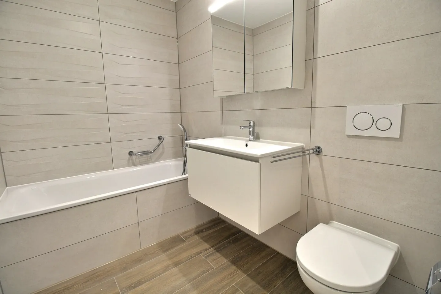 Magnificent new 4.5-room apartment for rent in Marly - Photo 9 of 12