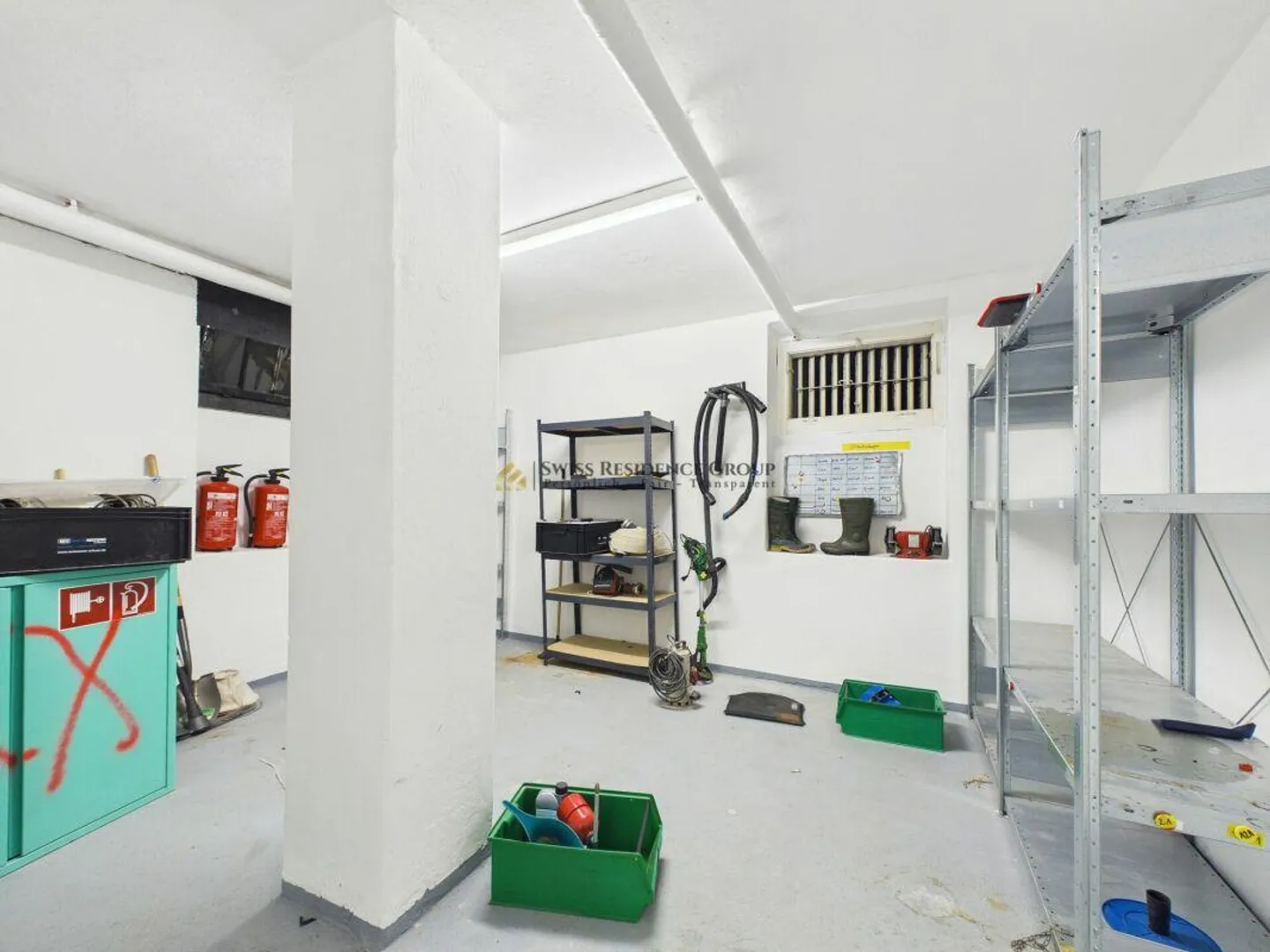 Spazio commerciale versatile con ufficio, laboratorio e magazzino - Foto 1 di 25