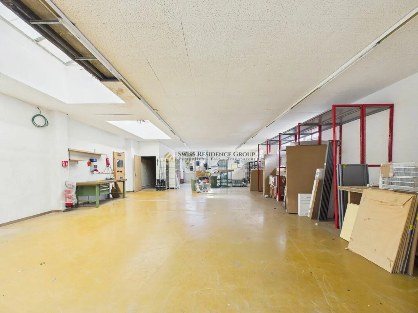 Spazio commerciale versatile con ufficio, laboratorio e magazzino - Foto 14 di 25