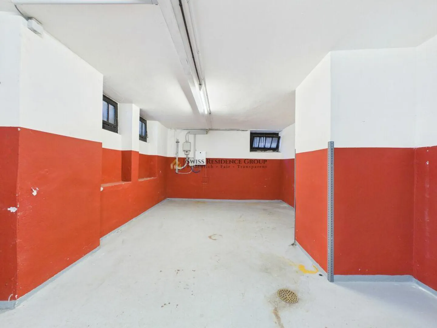 Spazio commerciale versatile con ufficio, laboratorio e magazzino - Foto 5 di 25
