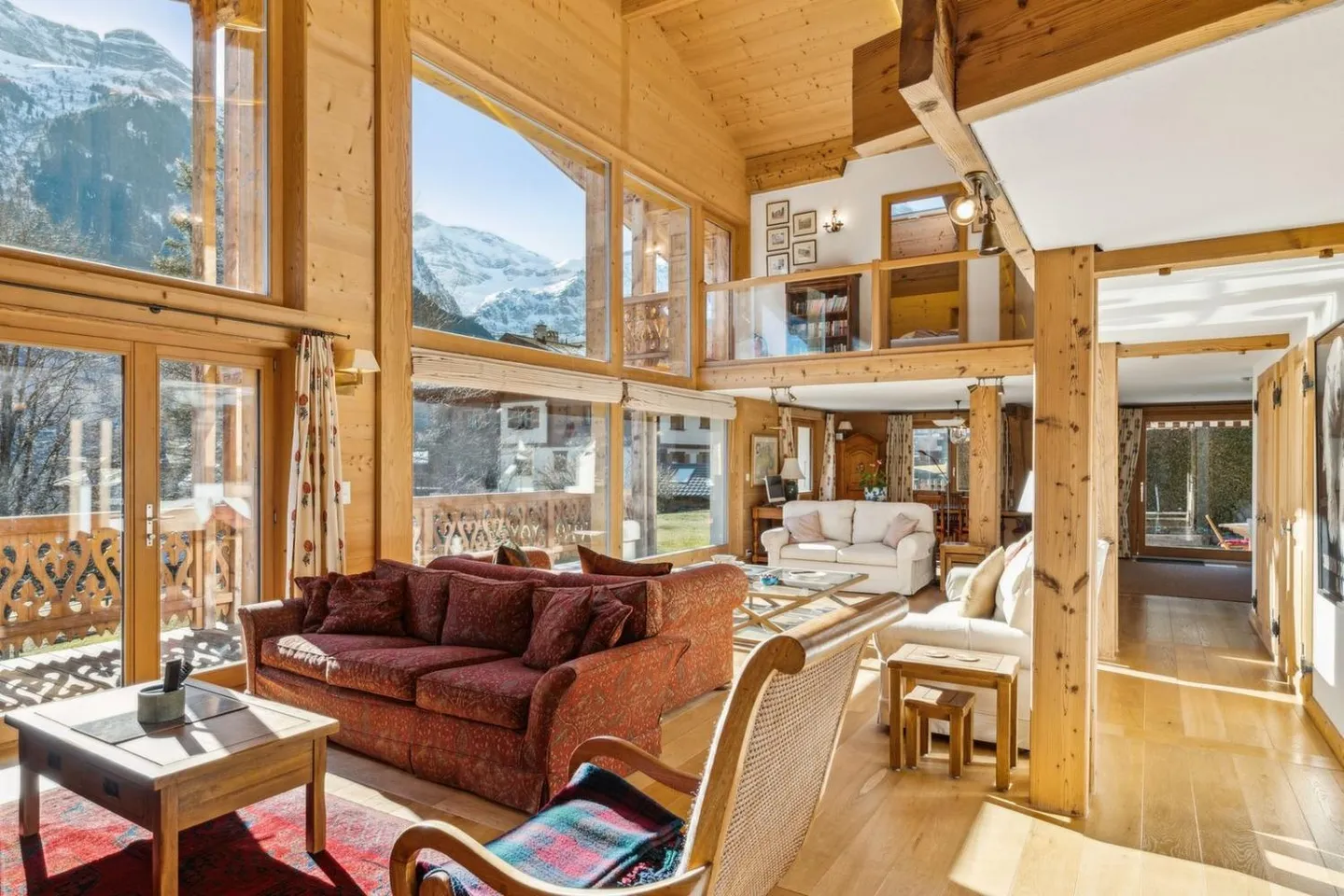 Chalet mit 10 Zimmern - Foto 2 von 13