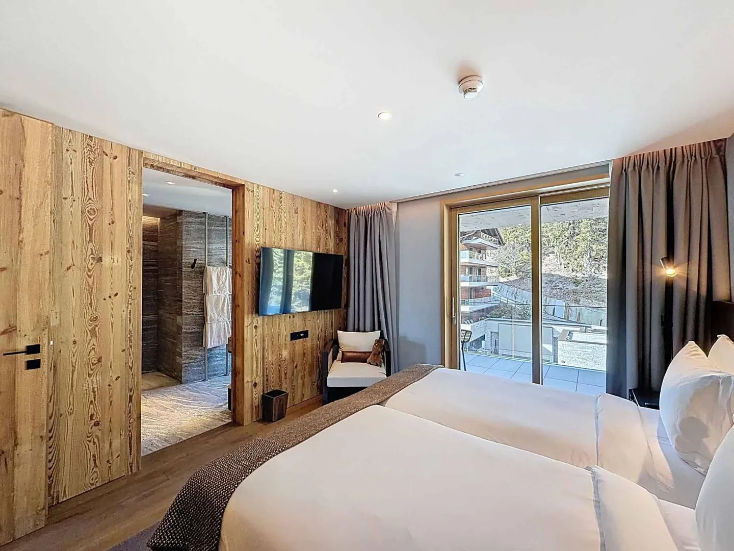 Appartamento di Lusso con Vista Alpina - Foto 8 di 13