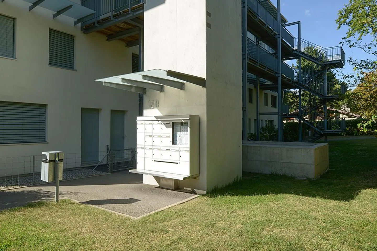 Appartamento 6 locali - Foto 2 di 4