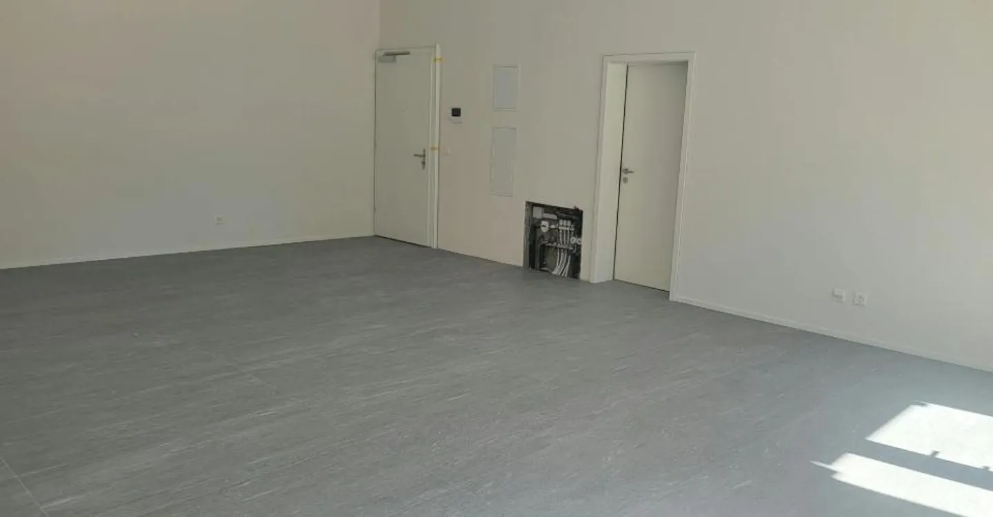 Espace Commercial au Centre du Village - Photo 5 sur 7