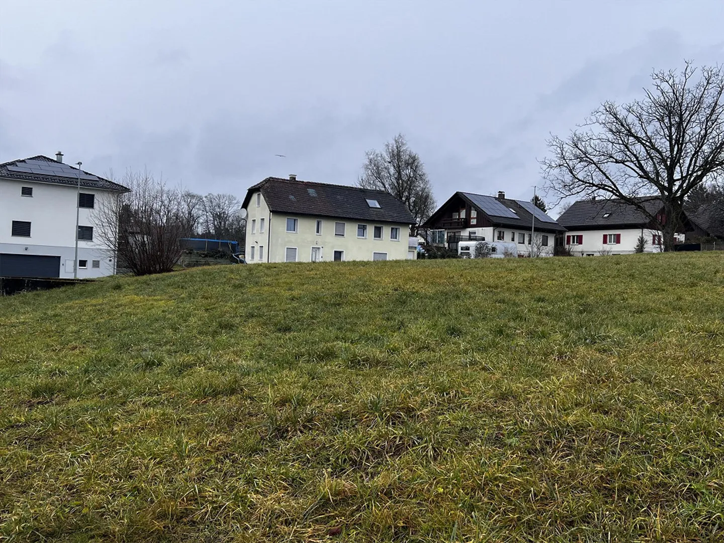 Terreno edificabile con edificio da demolire e terreno edificabile aggiuntivo - Foto 3 di 7