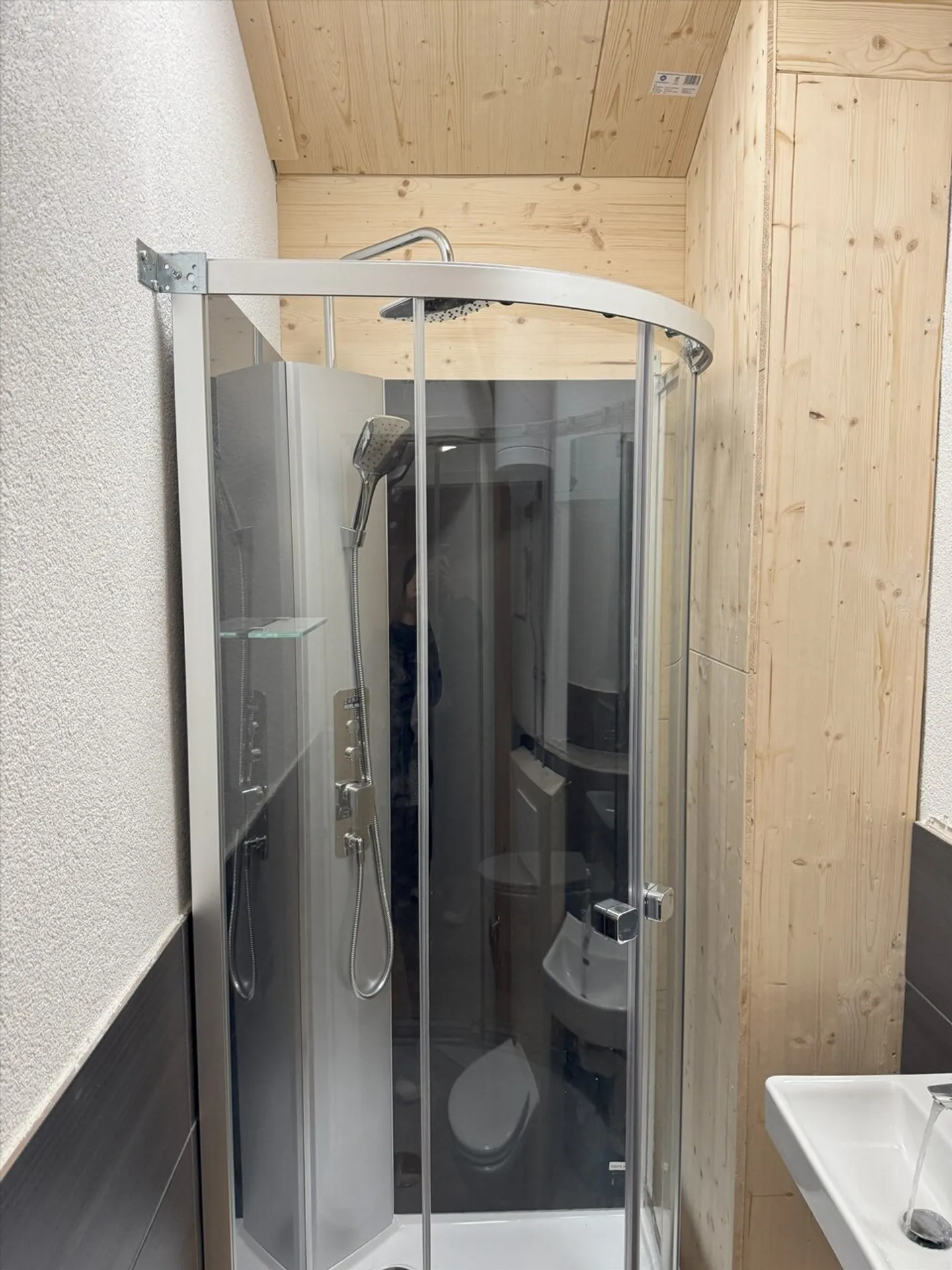 Chambres de loisirs polyvalentes dans un emplacement central à Lucerne - Photo 6 sur 10